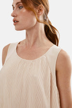 Pleated Vest Beige